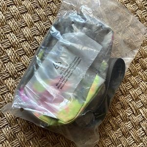 NWT Lululemon Everywhere Belt Bag in Hyper Dye Rover (Multi)